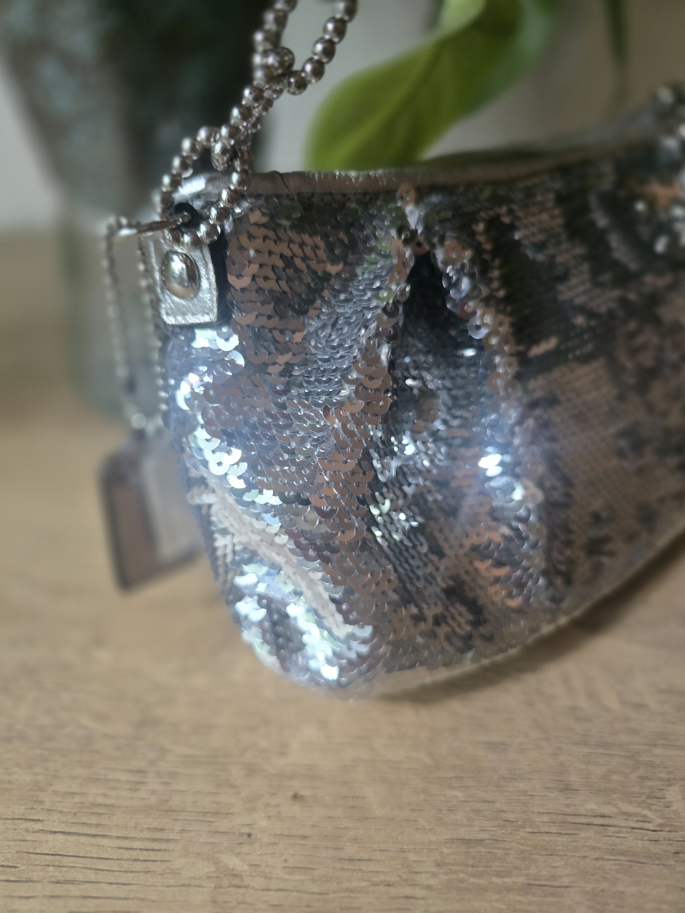 COACH Poppy GRADUATION Silver Sequin Wristlet Clutch - Women Bags